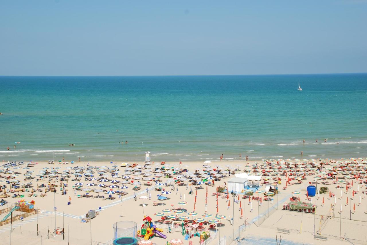B&B Al Mare Порто-Сан-Джорджо Екстер'єр фото